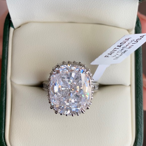 Stunning Elongated Cushion Cut 14k white gold Ring - Picture 7 of 8